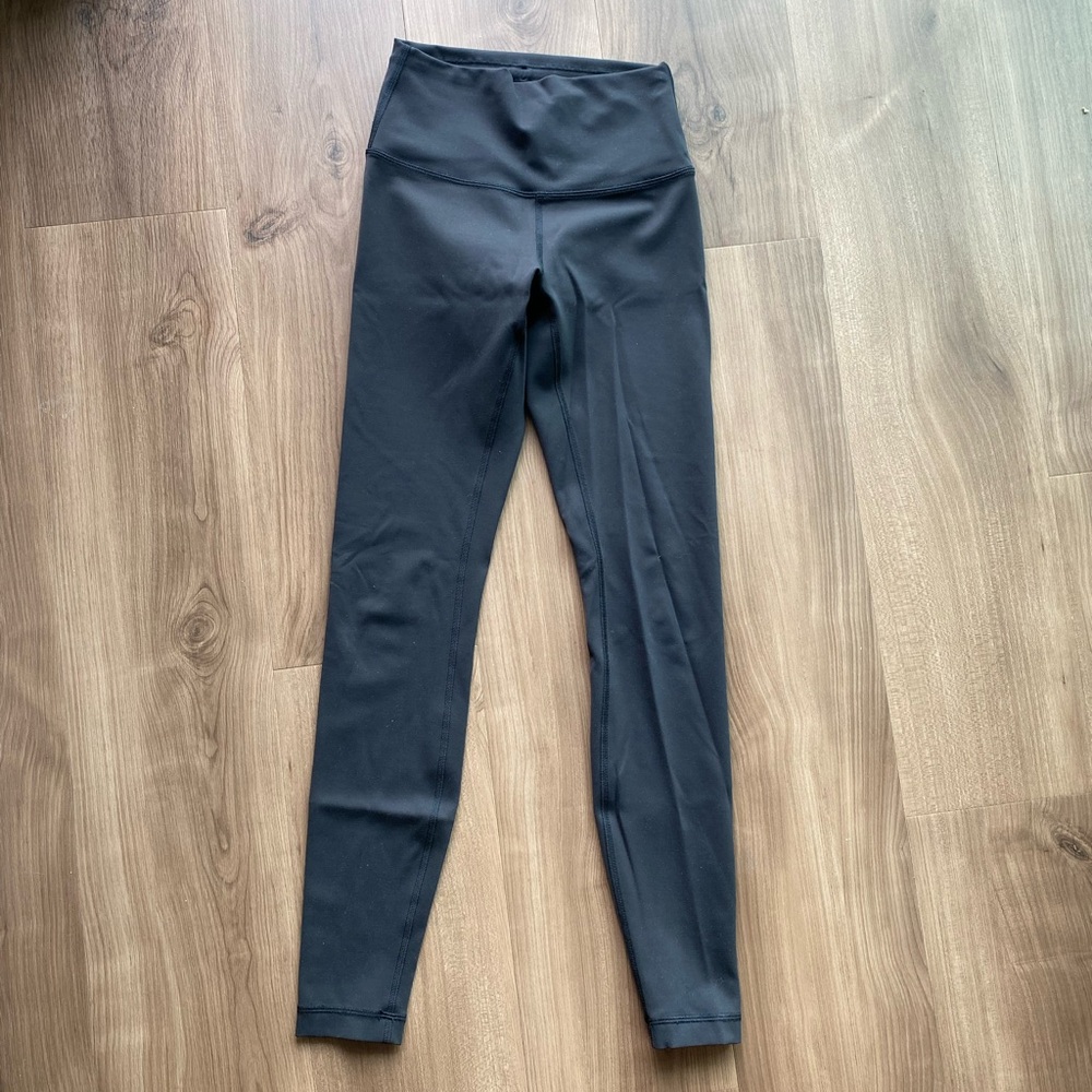 Lululemon Black High-Waisted Leggings size 4